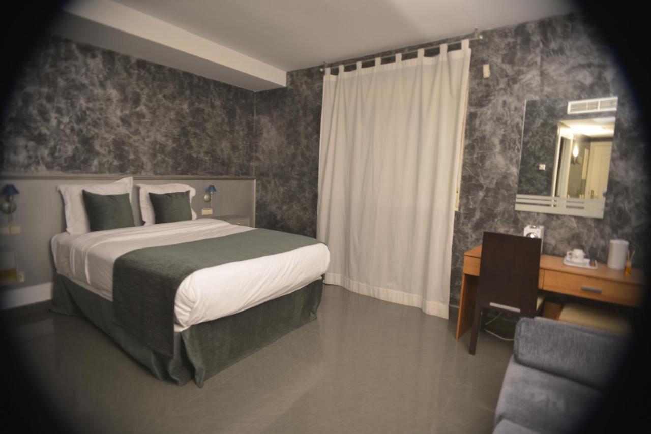 Hotel Velilla Велилья-де-Сан-Антонио Экстерьер фото